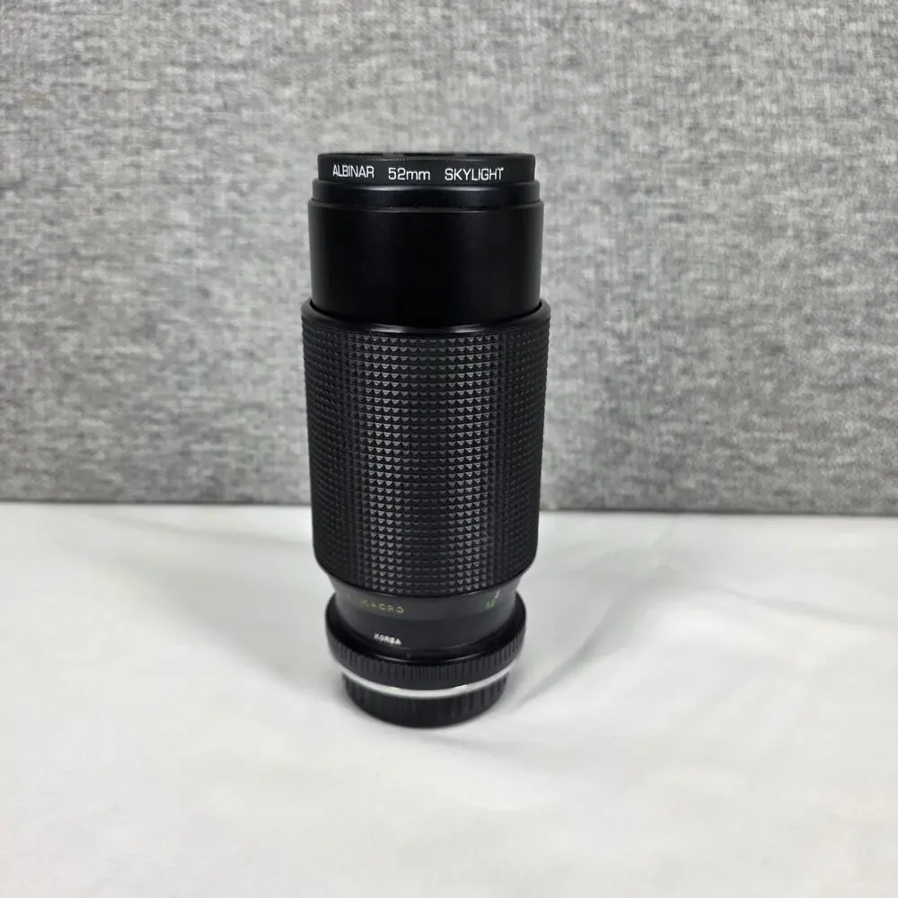 VINTAGE BESTON 80–200mm f/4.5 MACRO ZOOM LENS – MANUAL FOCUS – W/ CAPS & FILTER